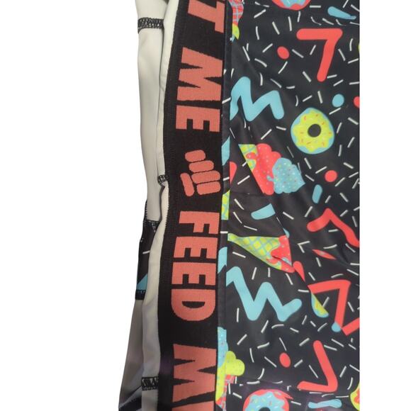 Feed Me Fight Me Men’s Black Ice Cream Donuts Elastic Waist Shorts Size small - Picture 9 of 10